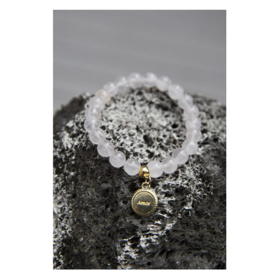 Bracelete Amor – Quartzo Rosa – Pingente Amor em Banho de Ouro